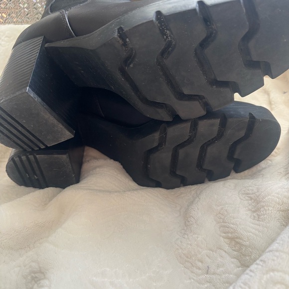 Sam Edelman Rollins block heel Chelsea boot - Picture 7 of 7